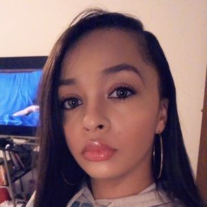 Meet your Posher, Angelic